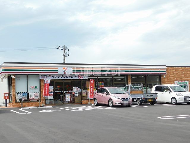 コンビニ　セブンイレブン宇美東小学校前店（コンビニ）まで929m