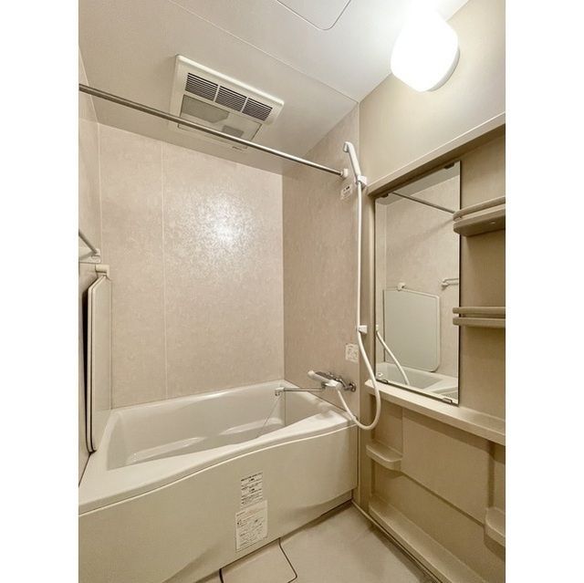 バス・シャワールーム　（別タイプ参考写真）Ｔ・ハルジオン　荒川区荒川４