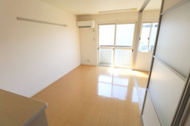 居室・リビング　イメージ(反転タイプ)