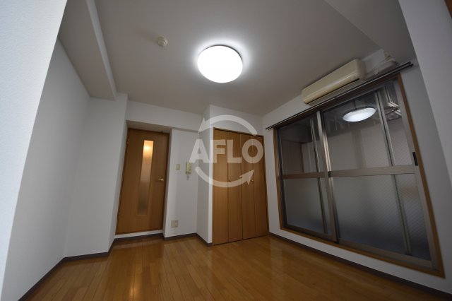 居室・リビング　YAHATA西長堀　洋室