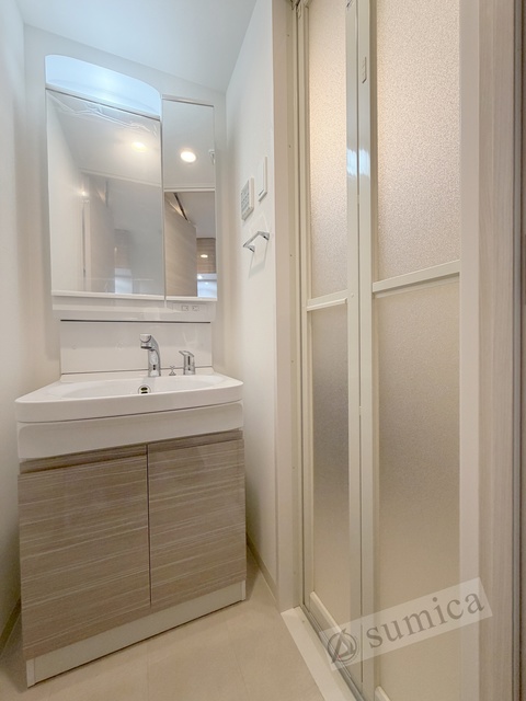 洗面設備　洗面脱衣所付き！独立洗面台が便利です♪♪