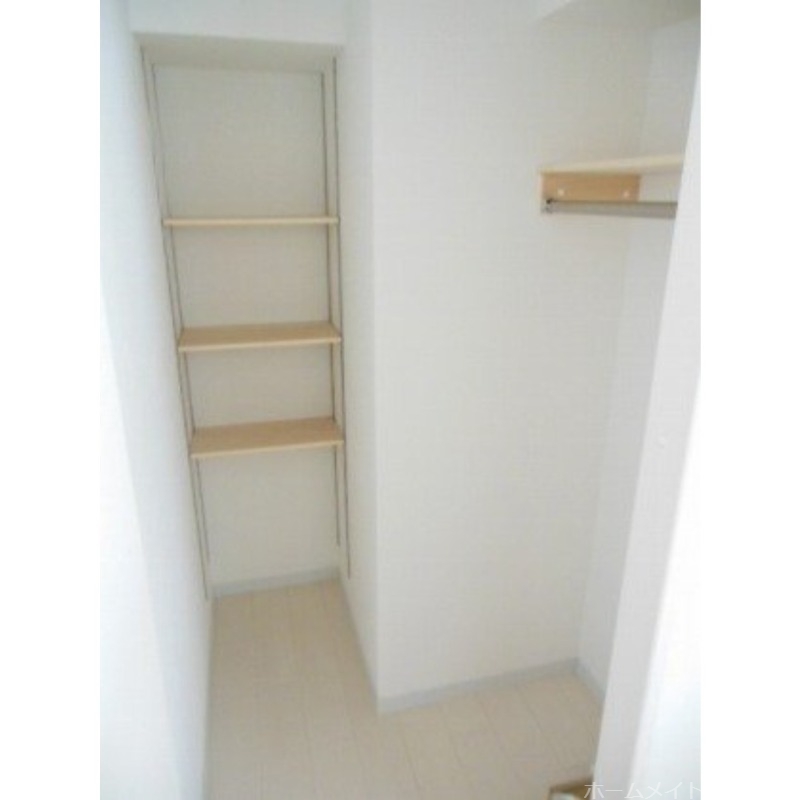 収納　ウォークインクローゼット