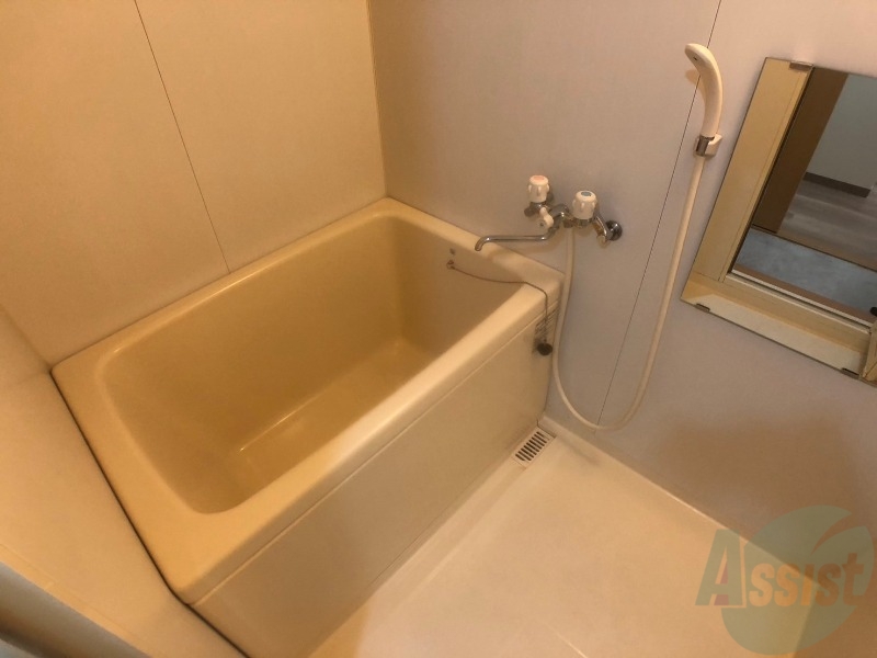 バス・シャワールーム　疲れを癒すには湯船でゆっくりするのが良いですよ。