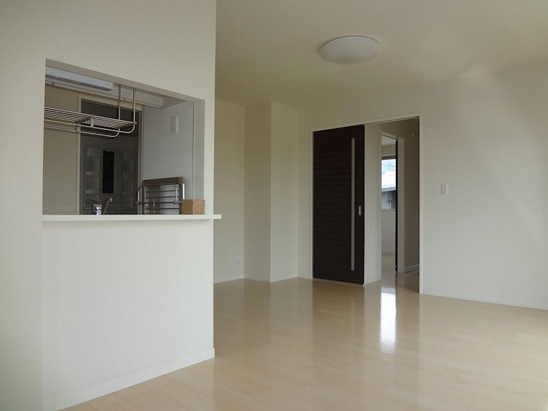 居室・リビング　類似物件の画像です。