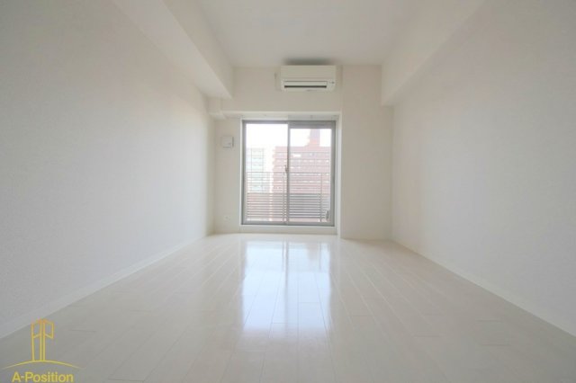 居室・リビング　ララプレイスOSAKAWESTPRIM