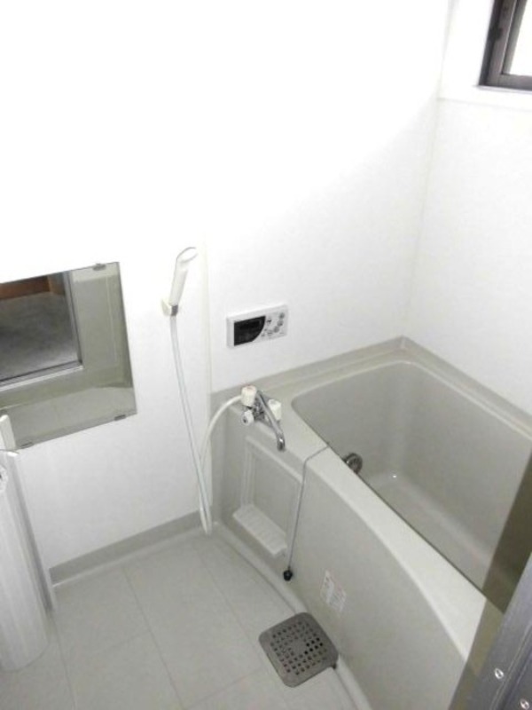 バス・シャワールーム　図面と現状に相違がある場合には現状を優先