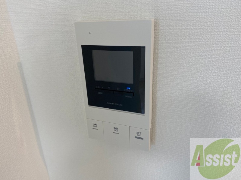 セキュリティ　ＴＶモニター付インターホンです。来客者の顔が見えるので安心！