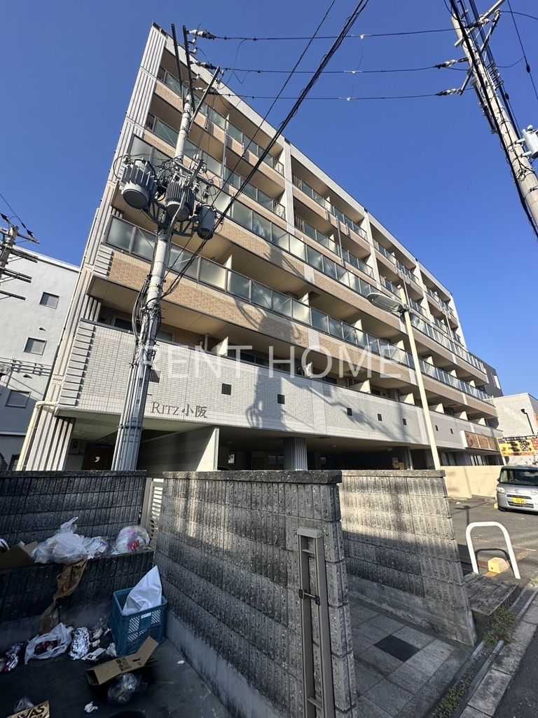 建物外観　全戸南向きの明るい物件です。