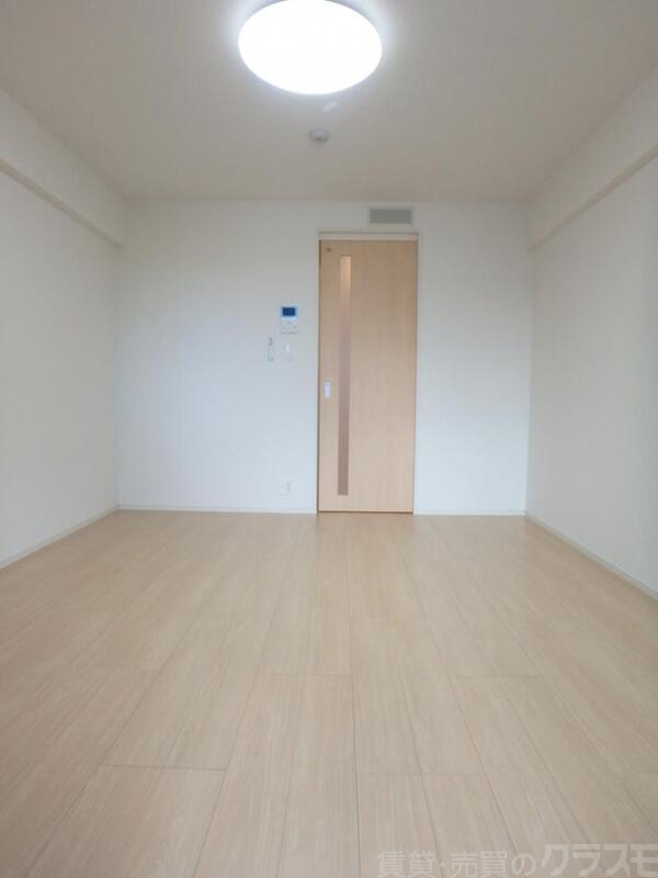 居室・リビング　明るい洋室