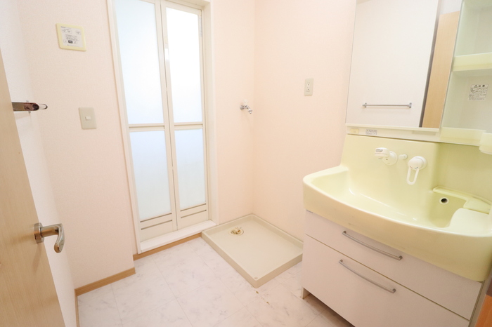 洗面設備　洗髪洗面化粧台