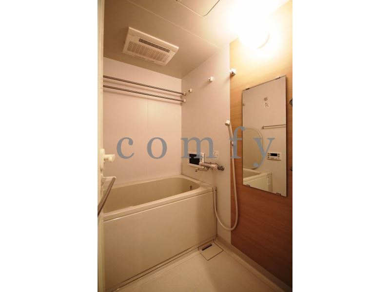 バス・シャワールーム　追焚き・浴室乾燥機付き　浴室ＴＶ付き