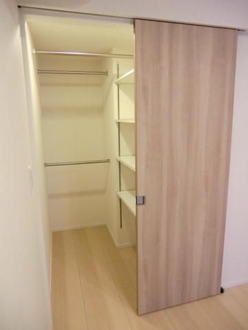 収納　★たっぷりサイズのウォークインクローゼット★
