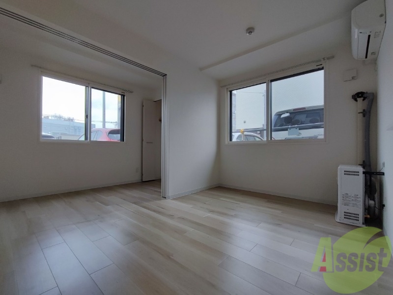 居室・リビング　広くてキレイなお部屋が広がっていて、充実した生活が送れそう。