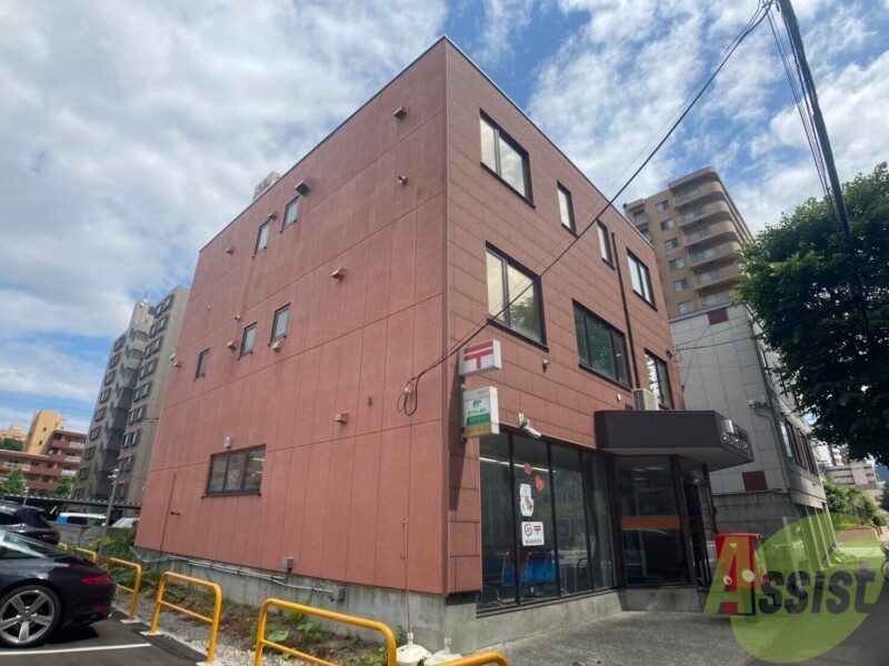 郵便局　札幌北七条西郵便局（郵便局）まで151m