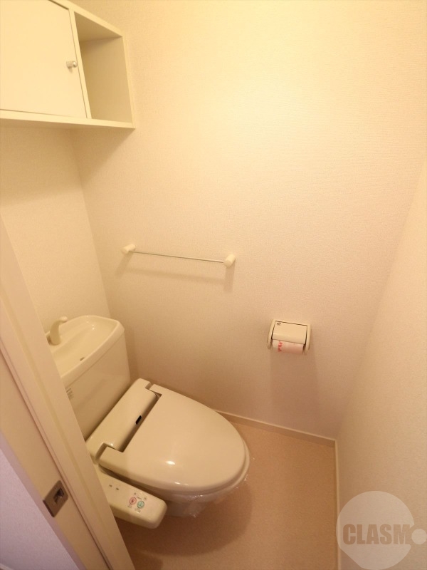 トイレ　温水洗浄便座