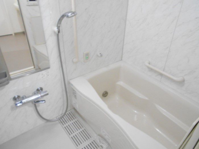 バス・シャワールーム　バス※別部屋参考写真