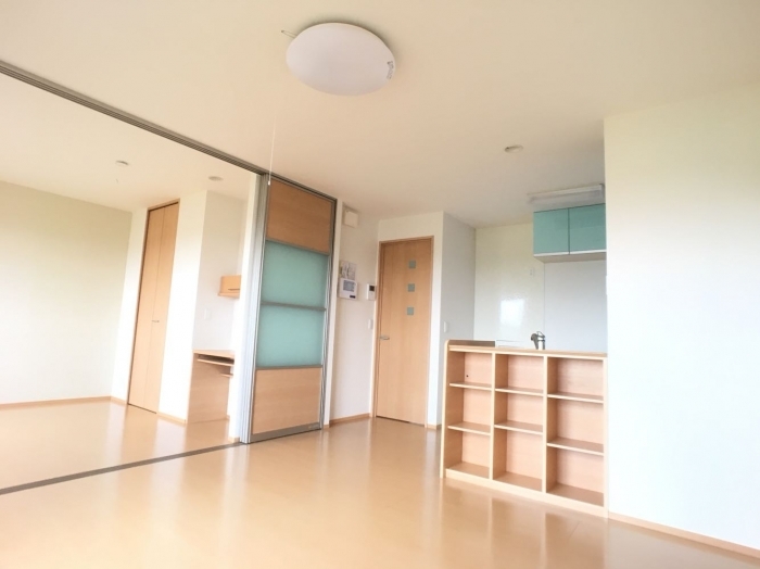 居室・リビング　南向きの明るいリビング