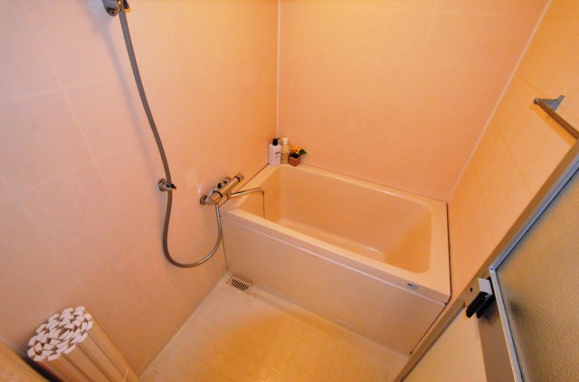バス・シャワールーム　清潔感のある浴室です♪