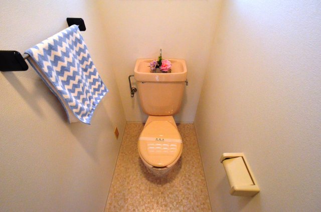 トイレ　バストイレ別です☆