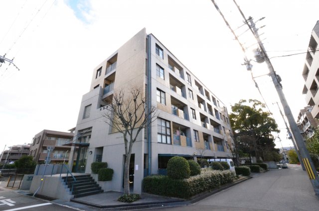 建物外観　オートロック付きで安心です！