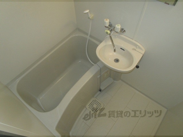 バス・シャワールーム　バス