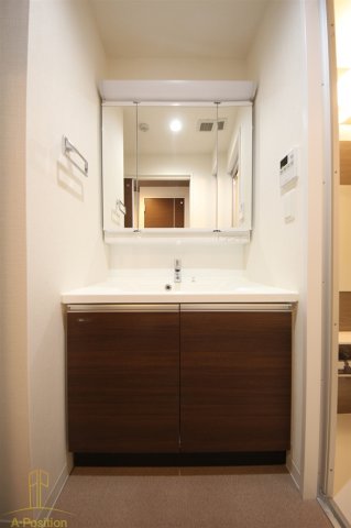 洗面設備　ラルーチェ北梅田