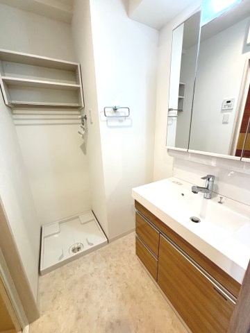 洗面設備　詳細は、RISUMO江坂本店までお問合せください♪