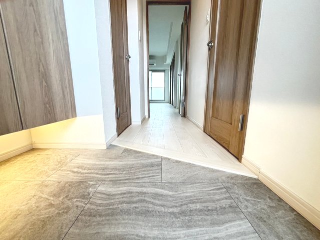 玄関　詳細は、RISUMO江坂本店までお問合せください♪