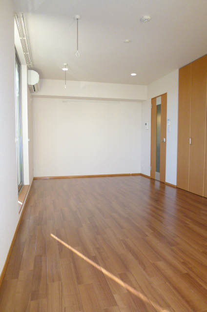 居室・リビング　★キレイなフローリング調のお部屋です★