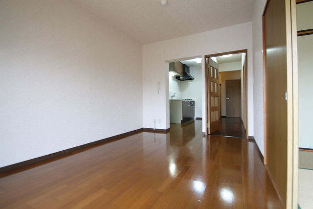 居室・リビング　※同タイプの写真です