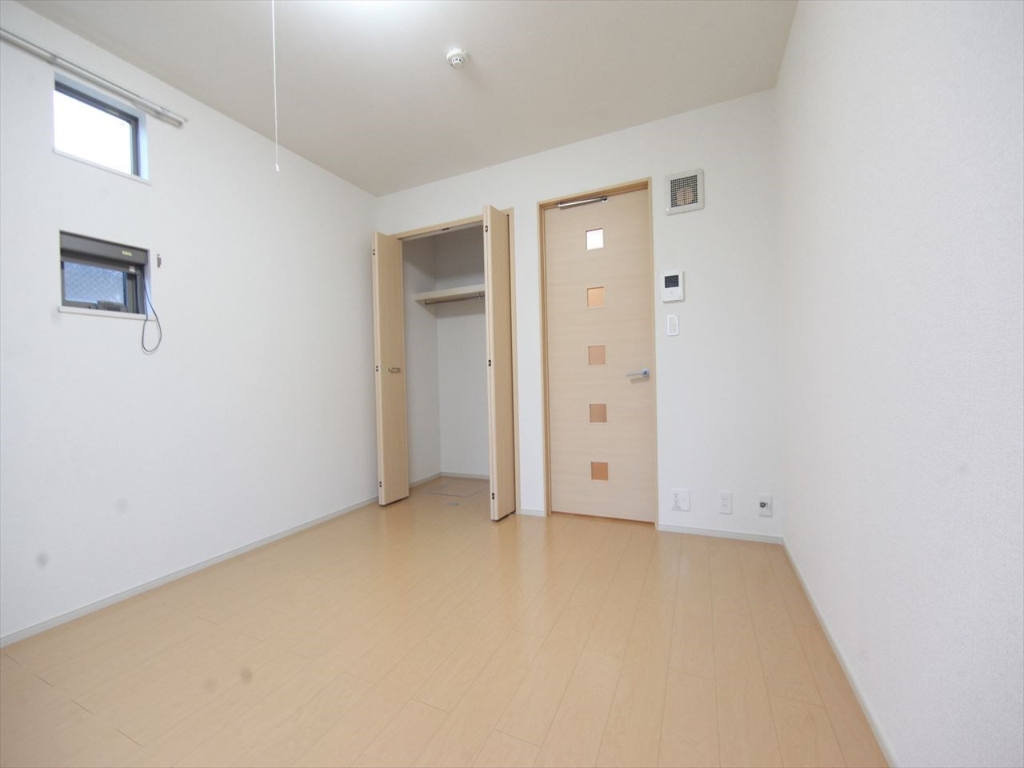 居室・リビング　洋室7.1帖　クローゼット付（収納充実してます）