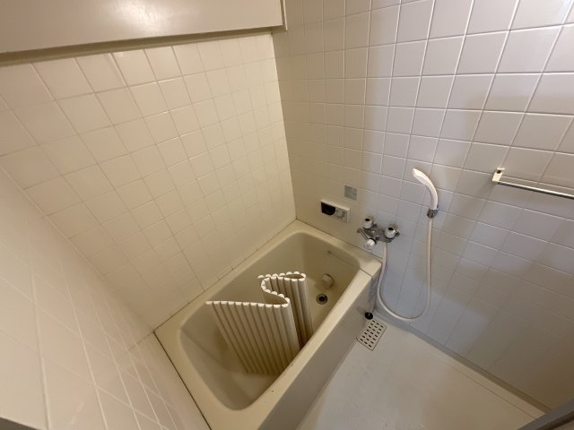 バス・シャワールーム　お風呂です