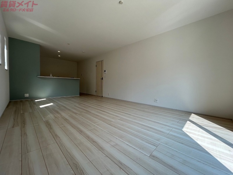 居室・リビング　同型参考写真