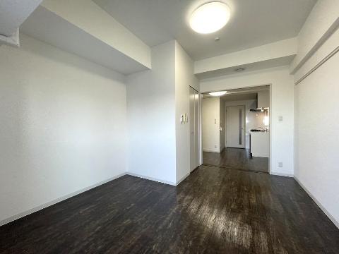 居室・リビング　室内