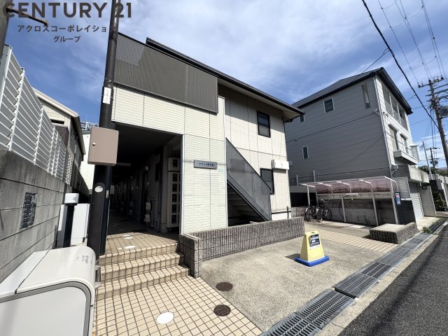 建物外観　宅配ボックス付きで不在時に便利！