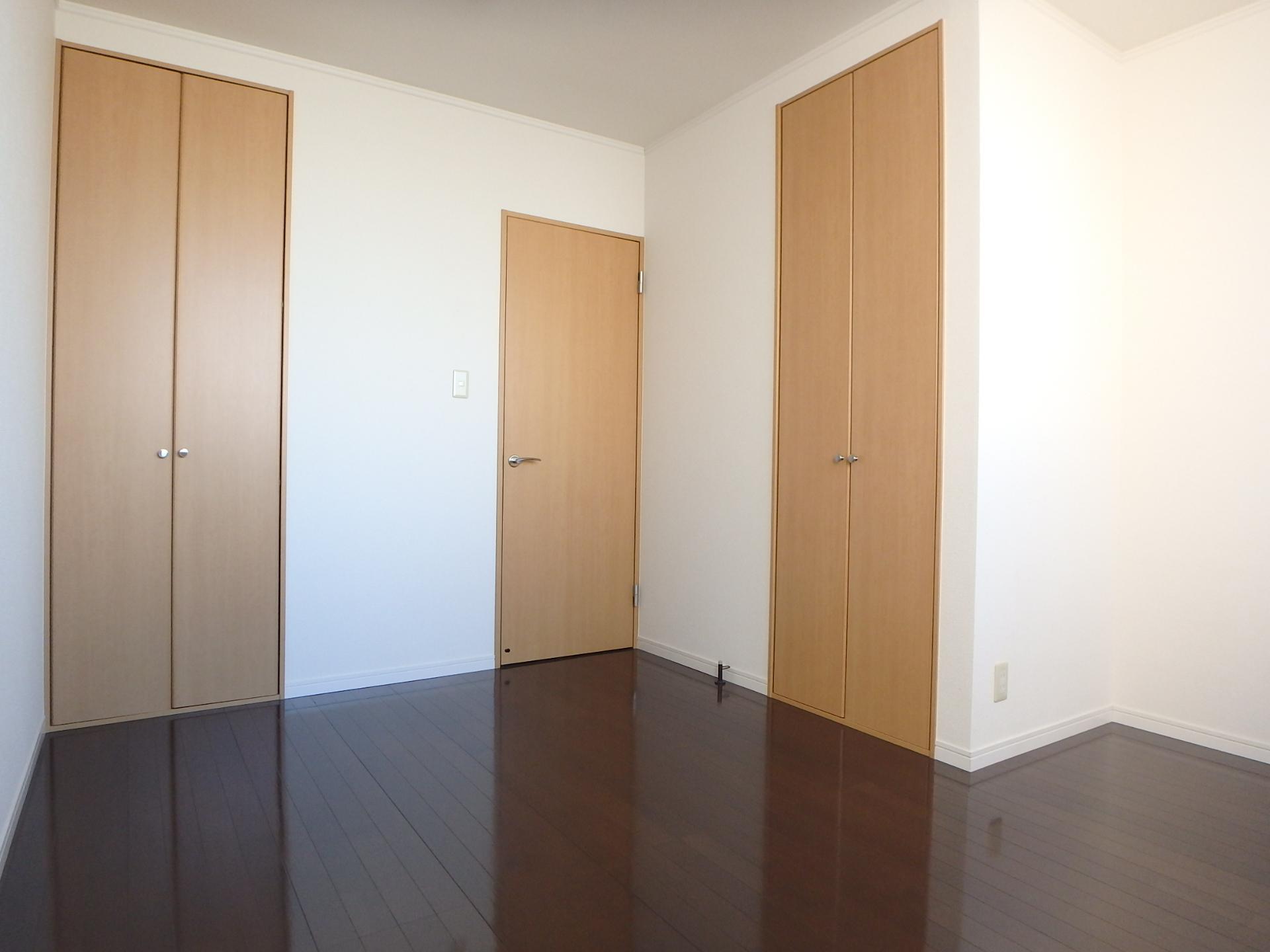 その他部屋・スペース　寝室は収納が2か所あります！