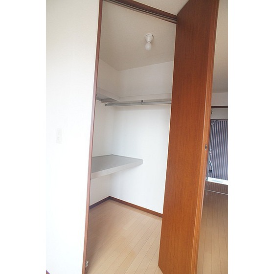 収納　ウォークインクローゼット