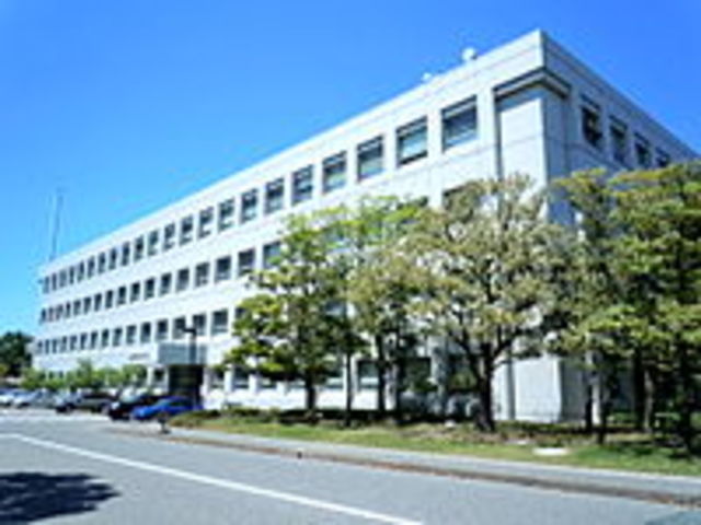 警察署・交番　新潟県警察本部（警察署・交番）まで927m