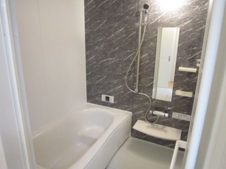 バス・シャワールーム　ゆったり過ごせるお風呂です