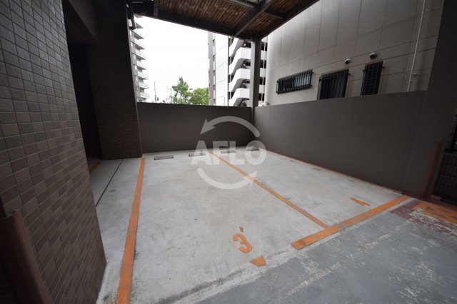 駐車場　ユニーブル靭公園　駐車場