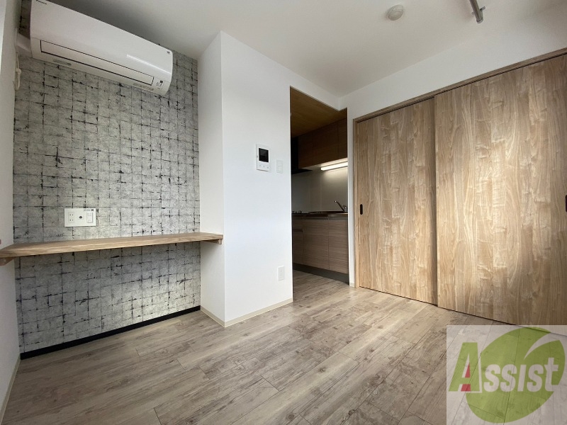 居室・リビング　隅々から洋室を撮影したので、イメージを掴んでください。