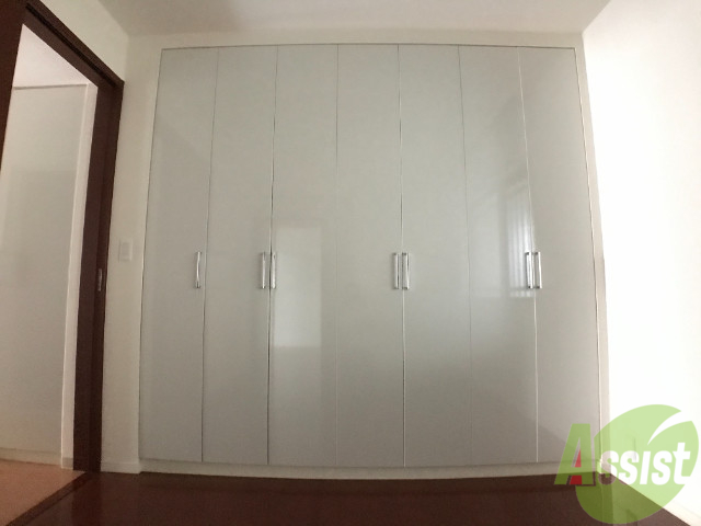 収納　高さ、奥行きともに大き目の収納が備わっておりますね