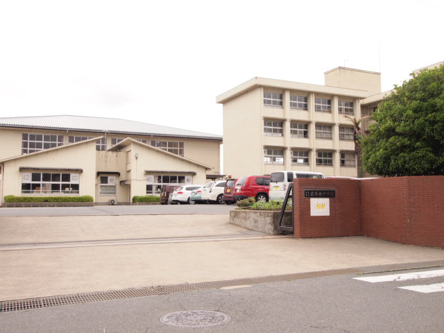 中学校　糸島市立前原西中学校（中学校）まで1790m