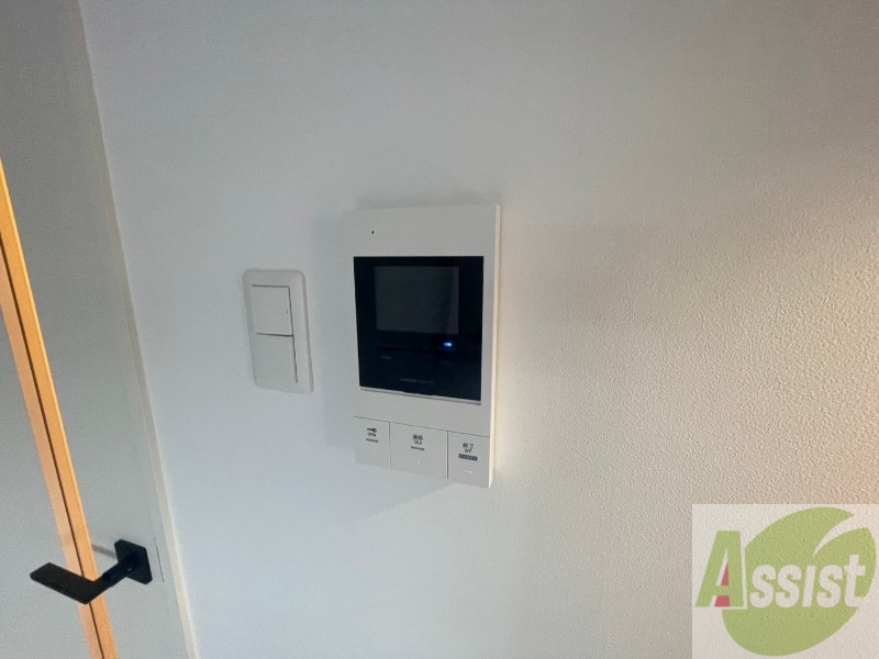 セキュリティ　ＴＶモニター付インターホンです。来客者の顔が見えるので安心！