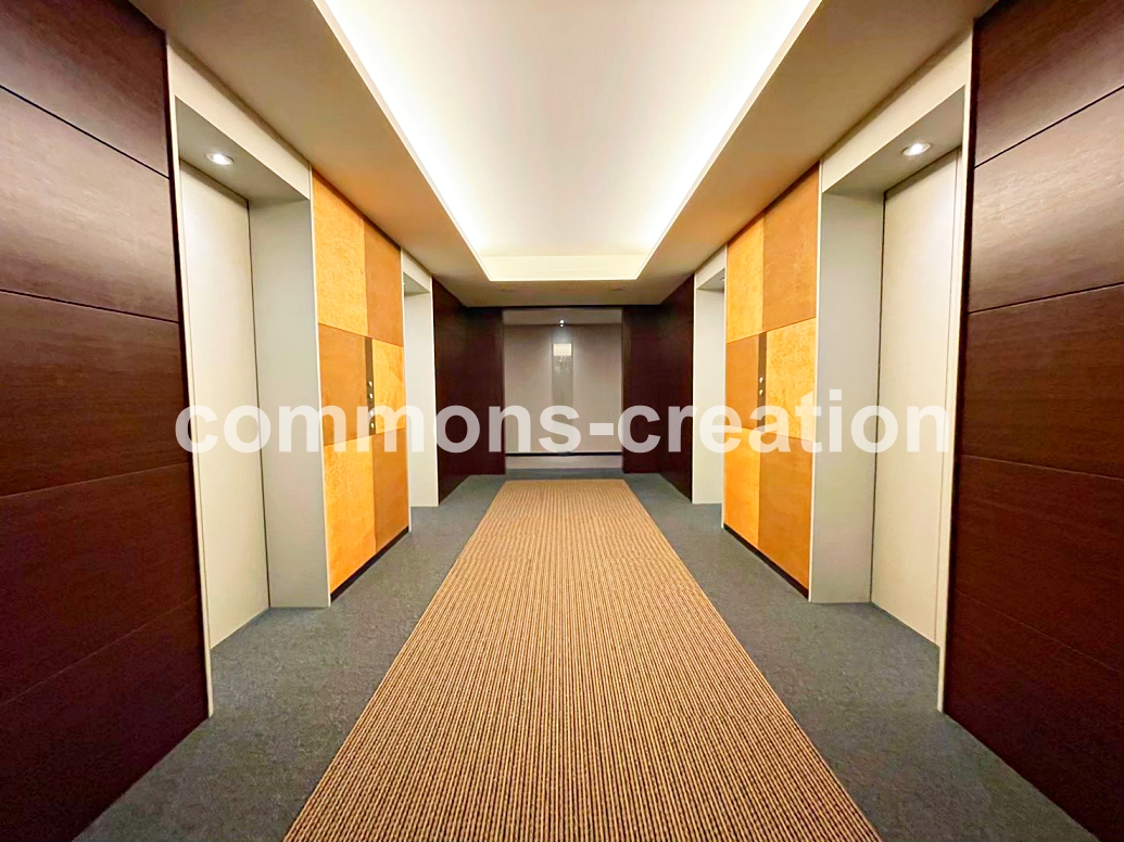 ドラックストア　ココカラファイン赤坂二丁目店（ドラッグストア）まで353m