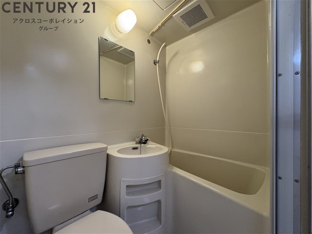 バス・シャワールーム　シンプルで機能的なユニットバスです♪