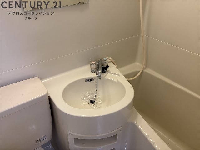 洗面設備　浴室内に洗面台付き！