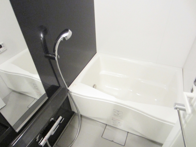 バス・シャワールーム　追焚機能付いてます☆