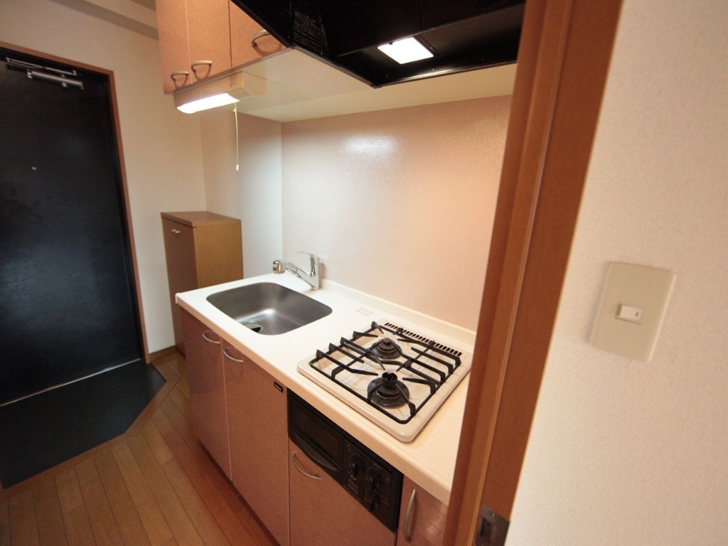 キッチン　システムキッチン（ガス2口コンログリル付）