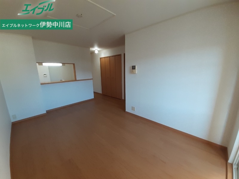 居室・リビング　同型参考写真